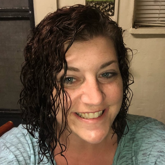 Meet your Posher, Jessica - Picture 1 of 1